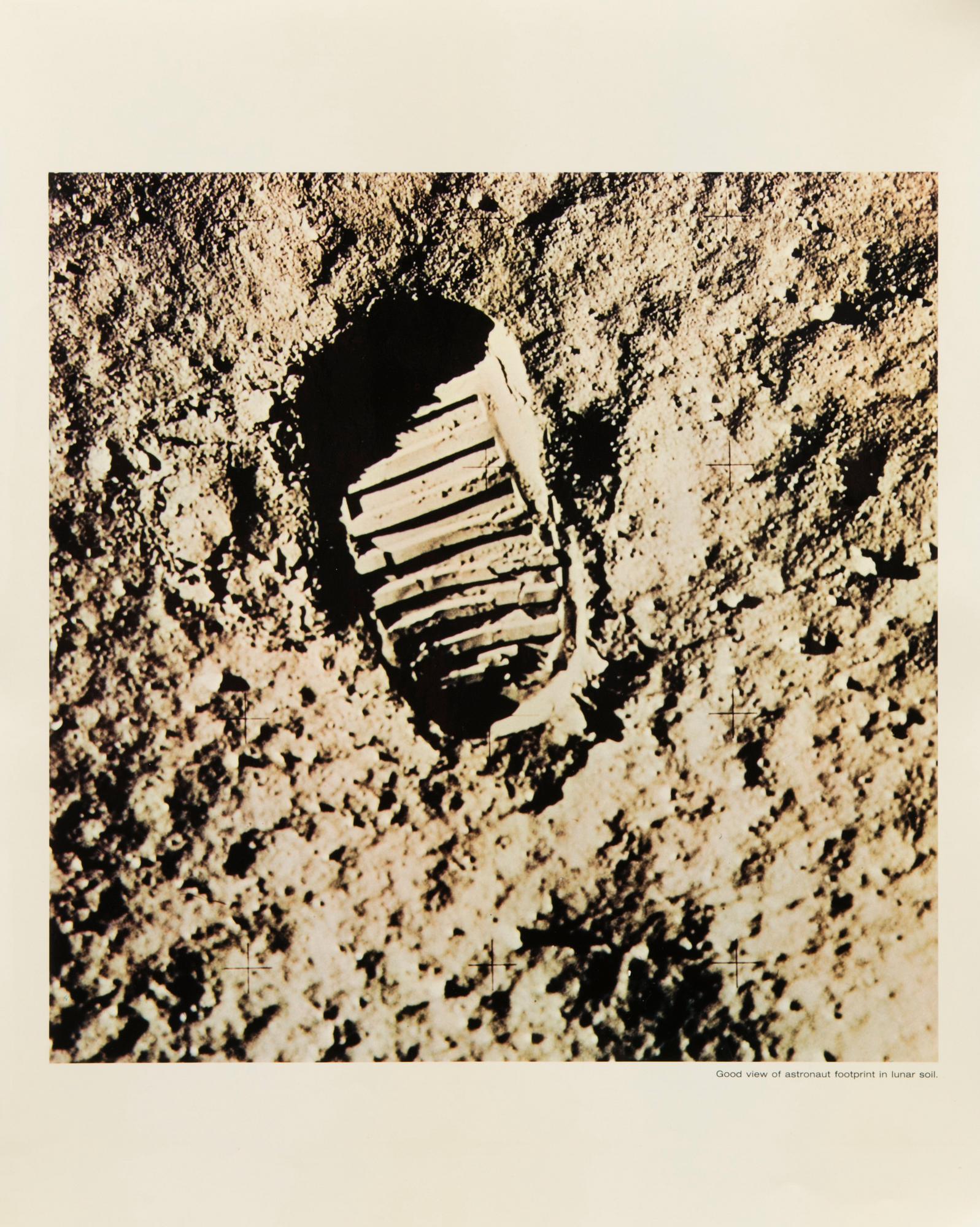 Twenty Photographs of the Moon, publisher Omega / Perkko Oy, 1969.