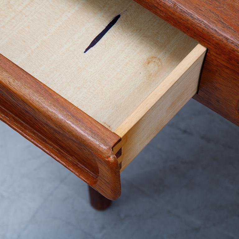 Johannes Andersen, a teak coffee teable, Trensum, 1960's.