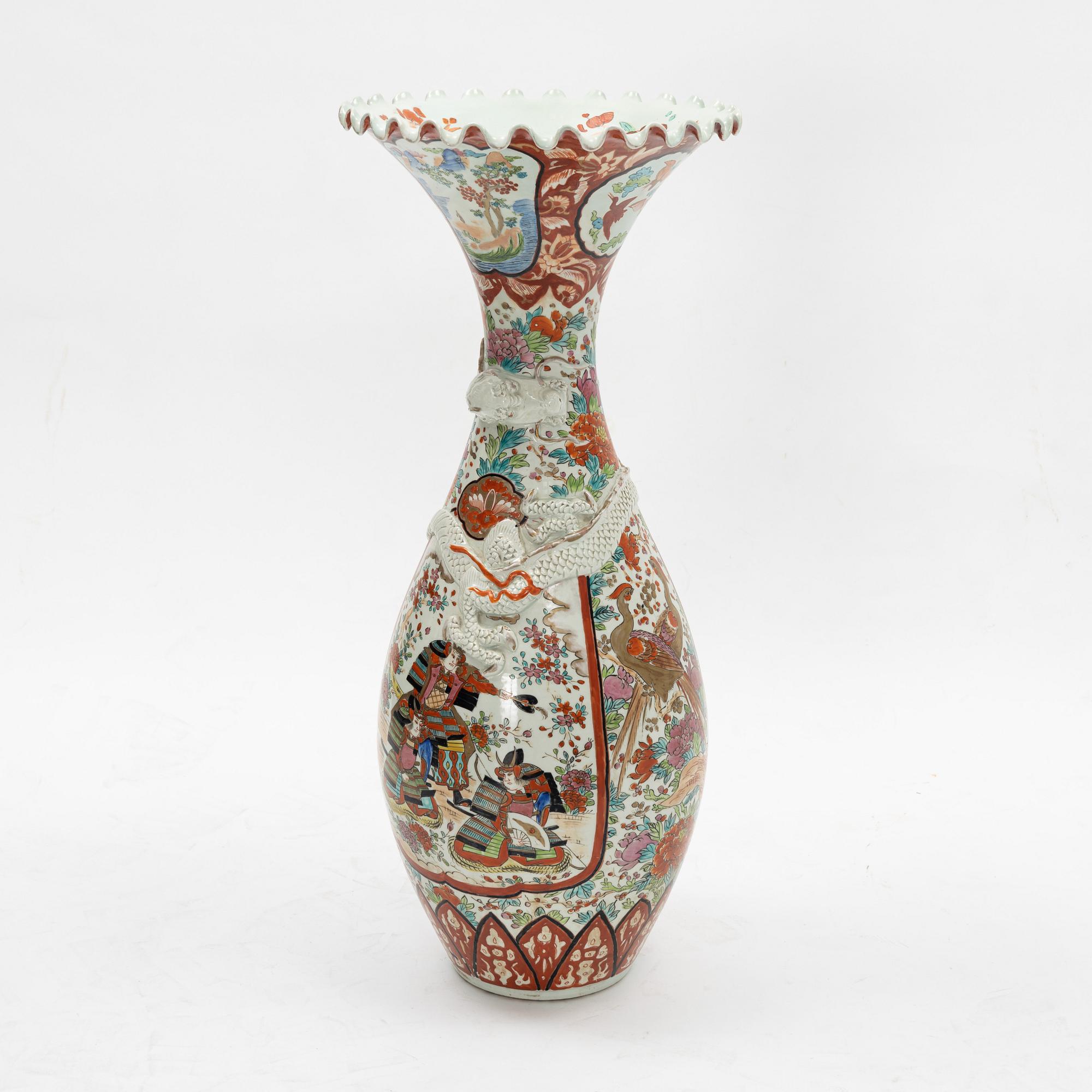 A large Japanese porcelain  vase, second half of the 20th century.