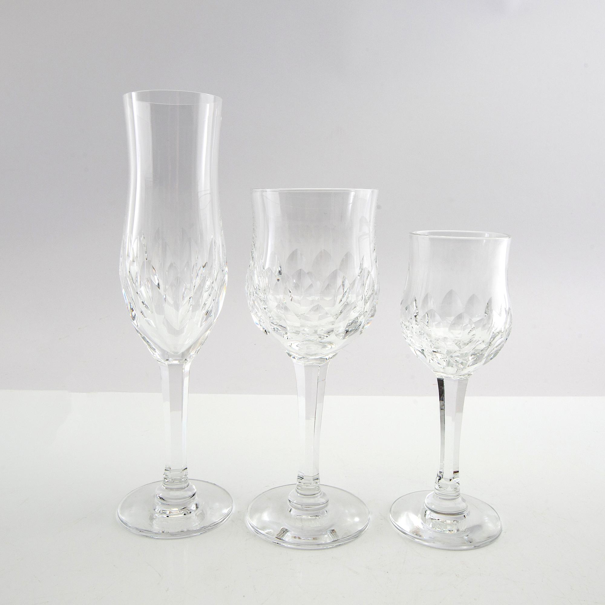 Sigurd Persson, Service 61 pcs "Carl Gustaf" Orrefors 1970s.