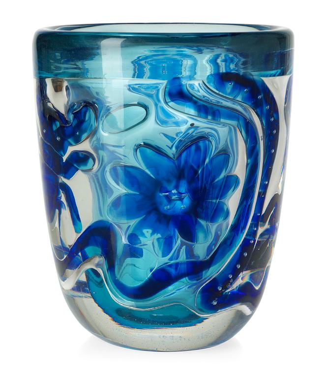 An Edvin Öhrström 'Ariel' glass vase, Orrefors 1944.