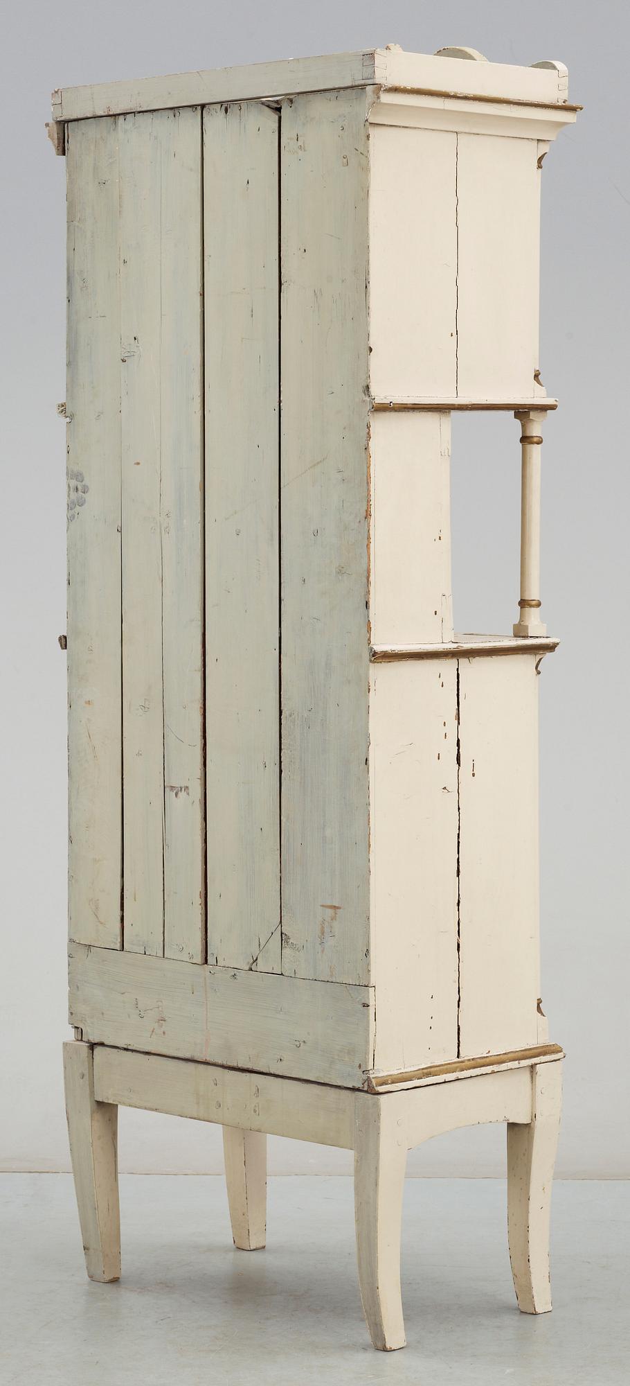 SKÅP. Möjligen Danmark, 1800-talets första hälft/mitt.