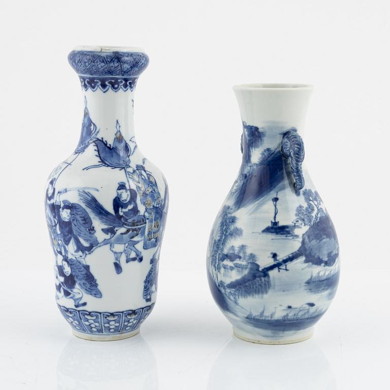 Two blue and white vases, late Qing dynasty, end of 19th Century.