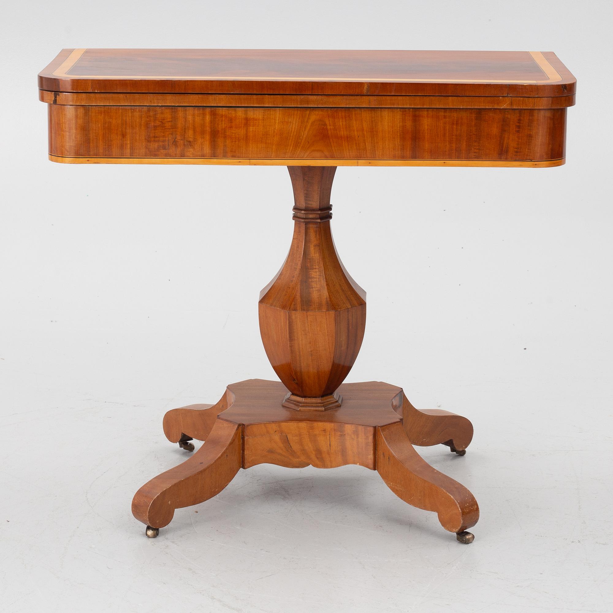 A games table, 19th Century.