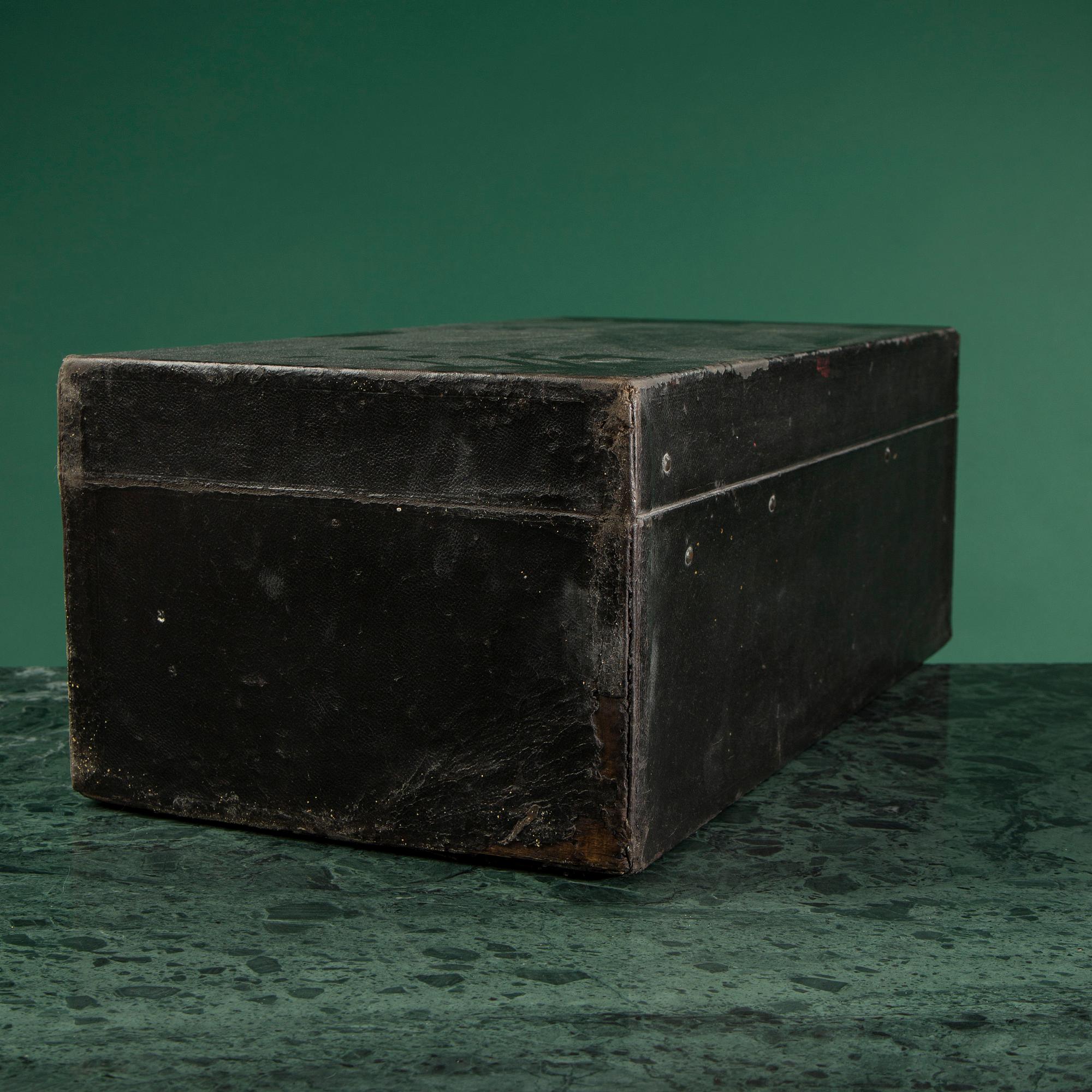 TRAVEL BAG, Louis Vuitton.