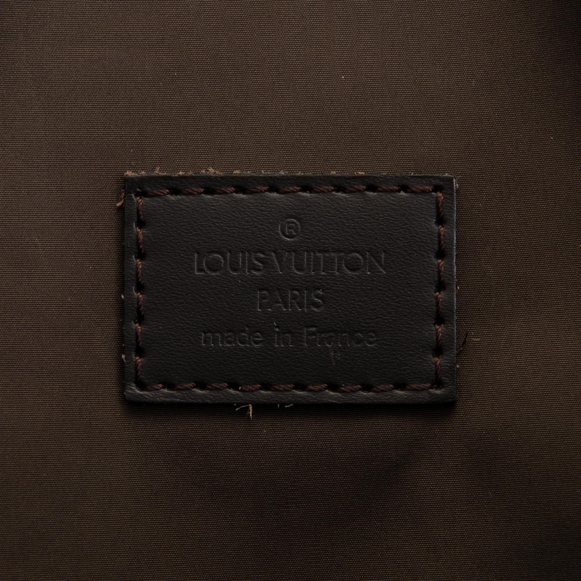 Louis Vuitton, "Damier Geant Messenger" bag.