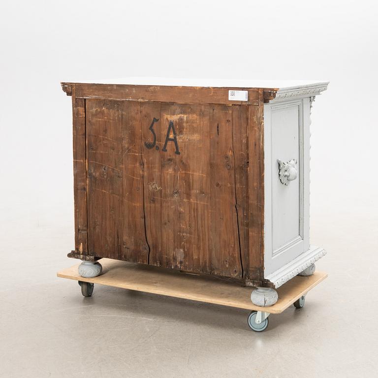 Cabinet, 20th century.