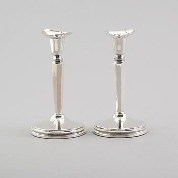 LJUSSTAKAR, 1 par, silver, Eric Löfman, MGAB, Uppsala, 1986.