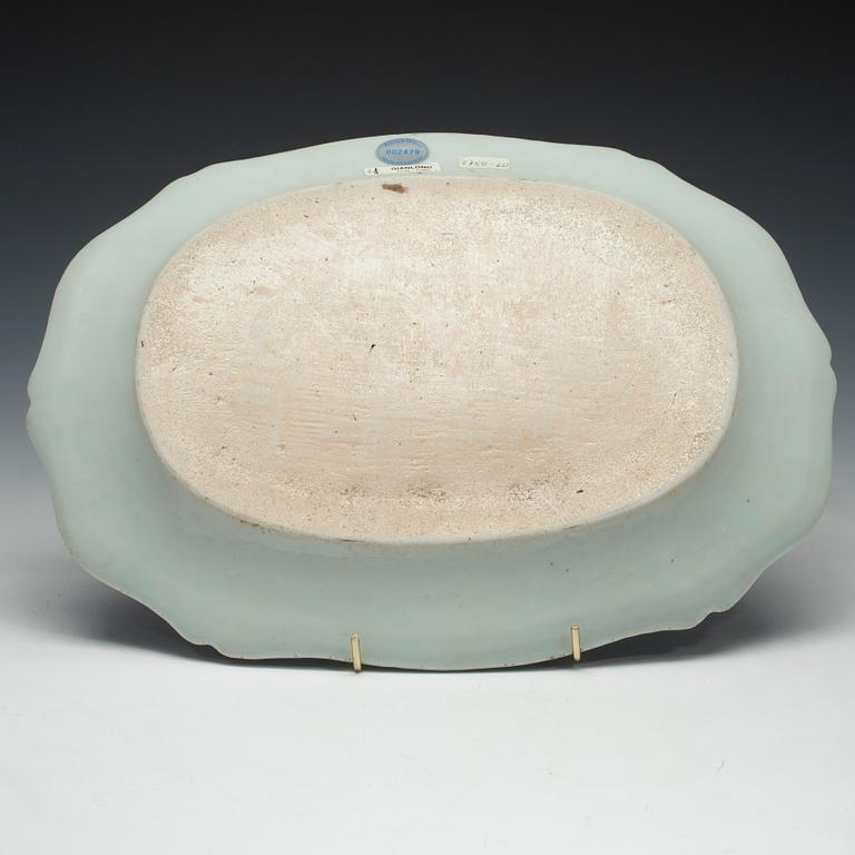STEKFAT, porslin, Kina, Qianlong (1736-1795).