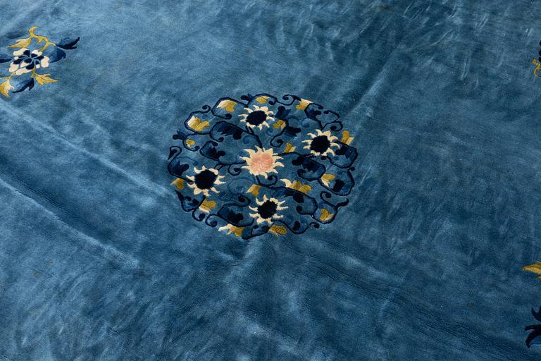 A carpet, China, c. 488 x 343 cm.