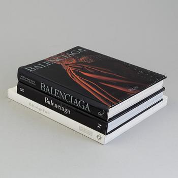 BOOKS ABOUT FASHION (3): Balenciaga.