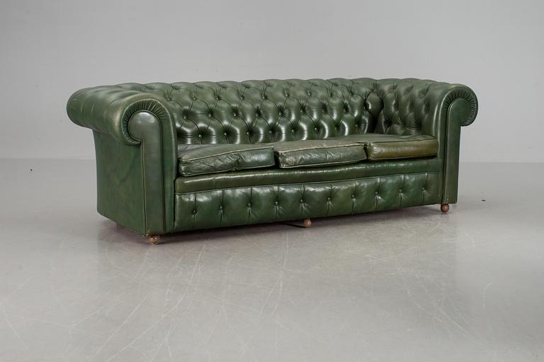 SOFFA, chesterfieldmodell, 1900-talets andra hälft.