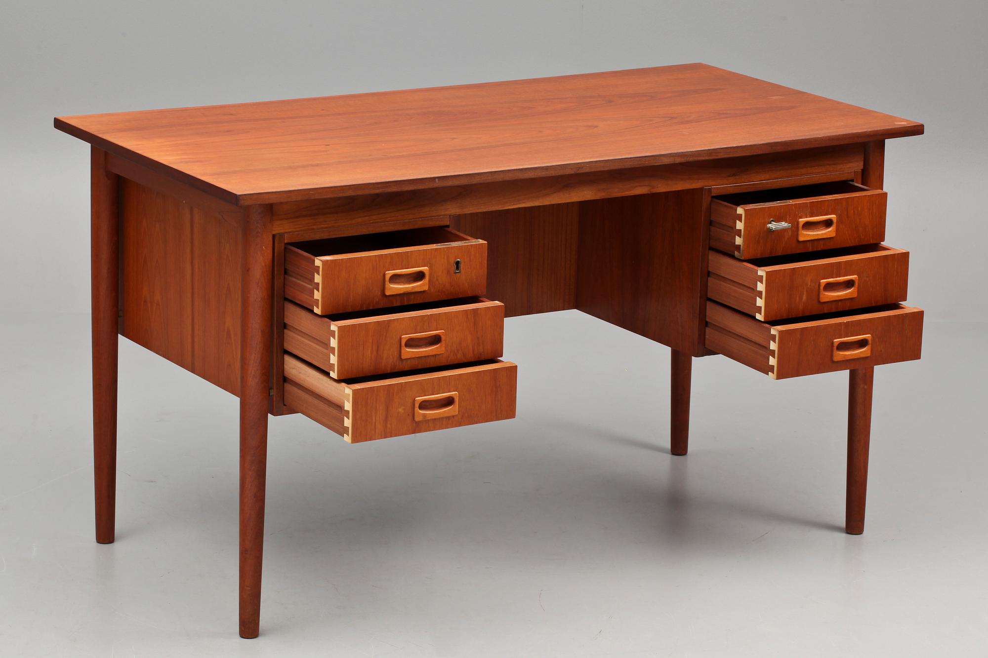 SKRIVBORD. Danmark, 1960-tal.