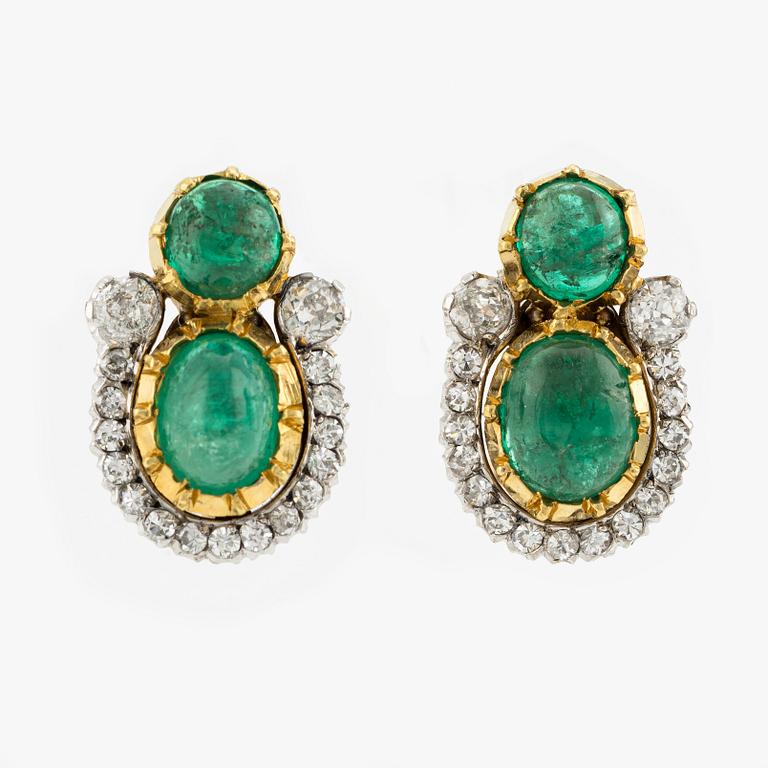 Earrings 9K gold with cabochon-cut emeralds and old-cut diamonds.