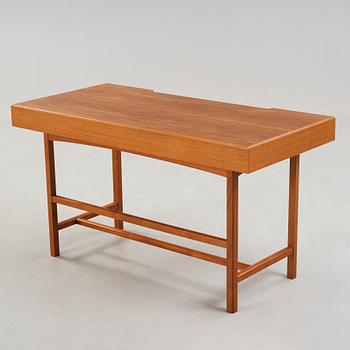 Josef Frank, A Josef Frank mahogany desk, model 1022.