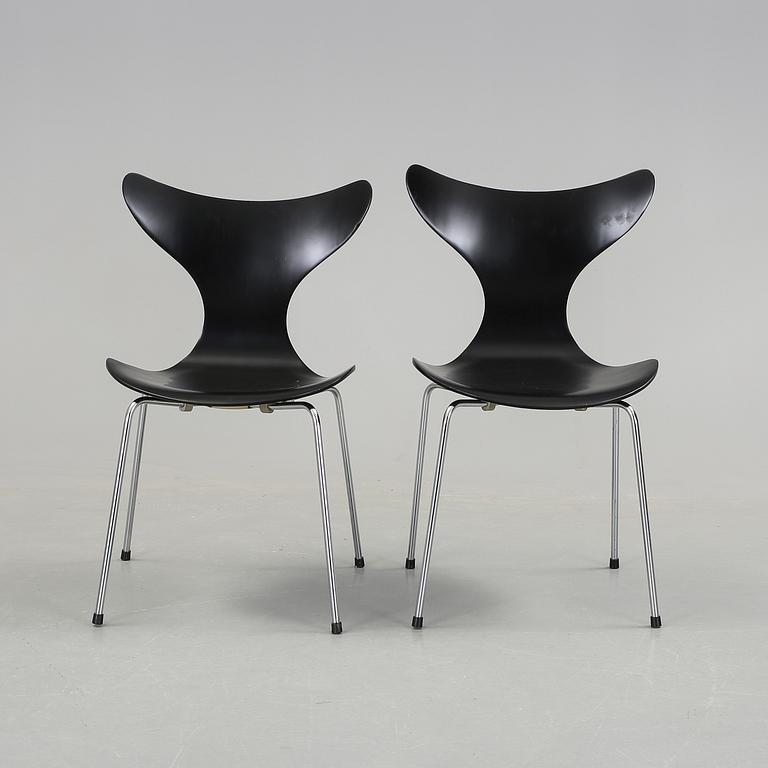 STOLAR, 2st, "Liljan / Måsen / Mågen", Arne Jacobsen, Fritz Hansen, 1973.