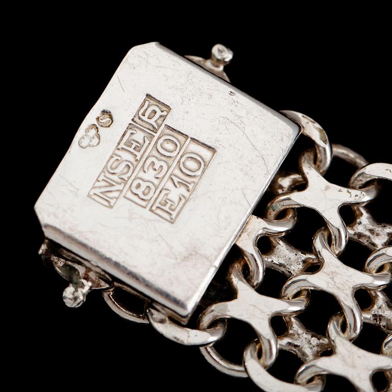 ARMBAND, silver, NSE, 1979. Vikt ca 53 gram.