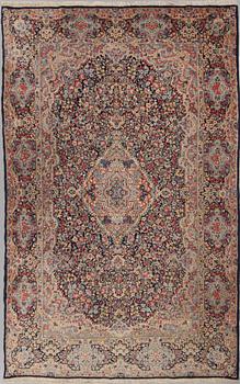 MATTA, Kirman, omkring 1900-talets mitt, 255 x 147 cm.