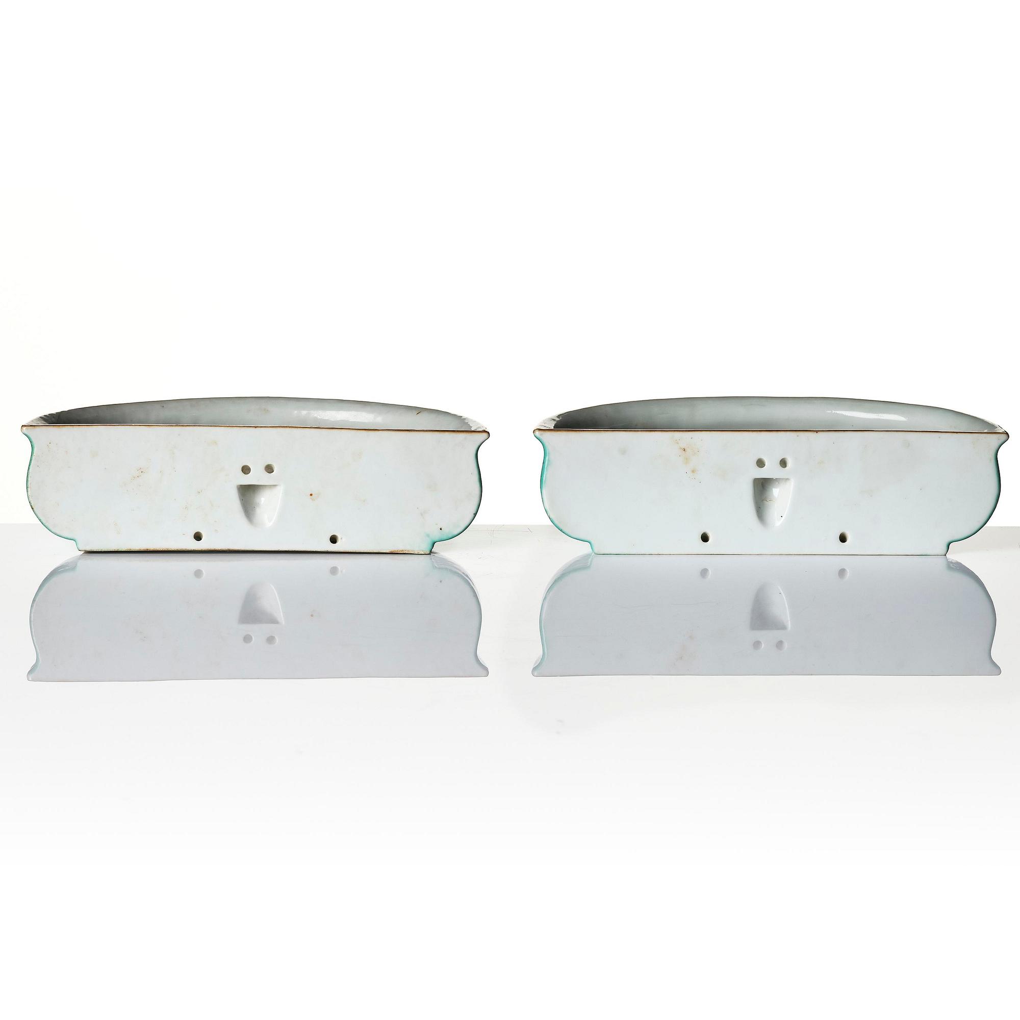 A pair of famille rose wall vases, Qing dynasty, Qianlong (1736-95).