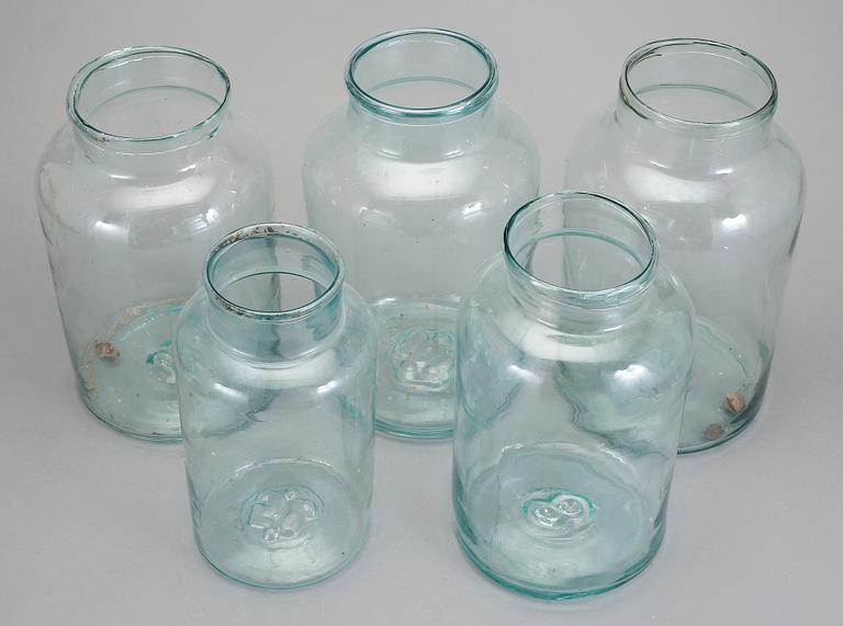BURKAR/VASER, 5 stycken, glas, 1900-talets första hälft.