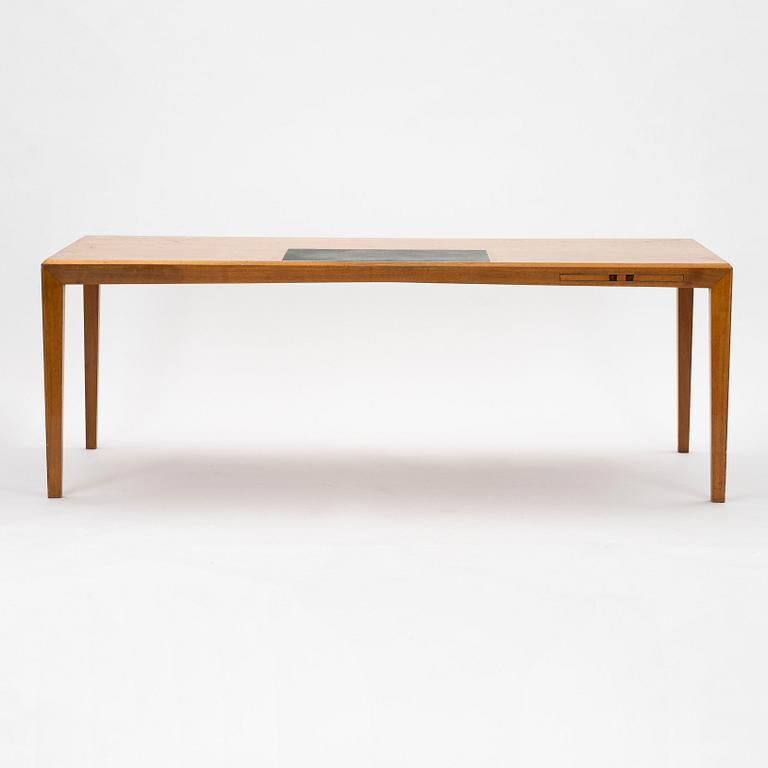 Bertil Fridhagen, attributed to, an executive desk, Svenska Möbelfabrikerna Bodafors, 1950s. Reportedly only two tables produced.