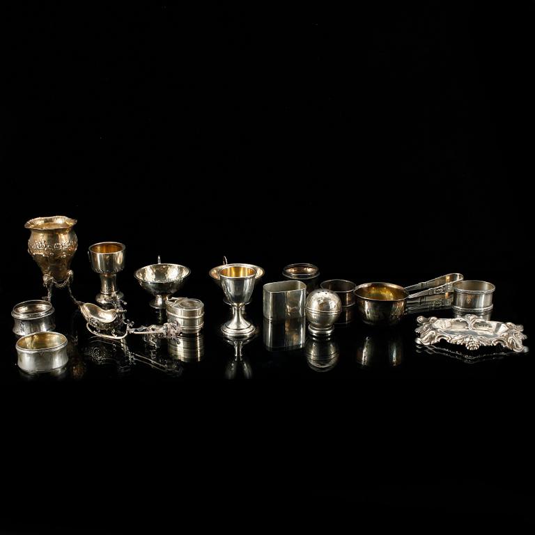 PARTI SILVER, ca 18 delar. Bl a CG Hallberg Stockholm 1934. Tot ca 570 g.