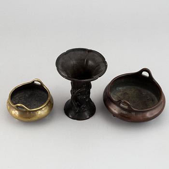 A bronze vas and two censers, China, 20th Century.