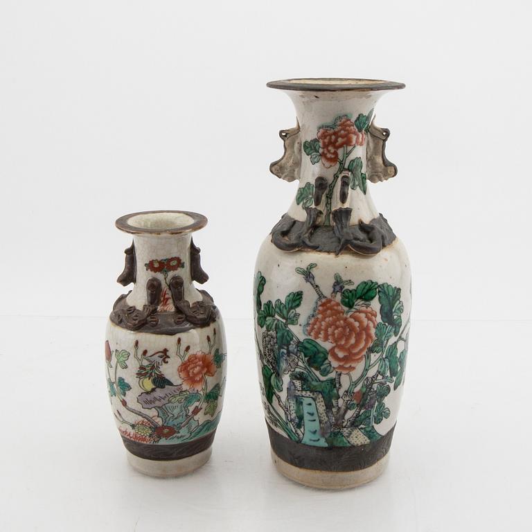 A set of two Chinese porcelain vases 20th century.
