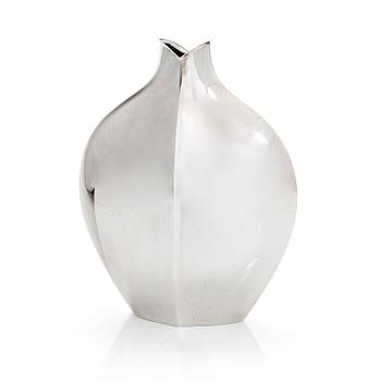 Tapio Wirkkala, sterling silver vase model TW 42, Kultakeskus, Hämeenlinna 1970.