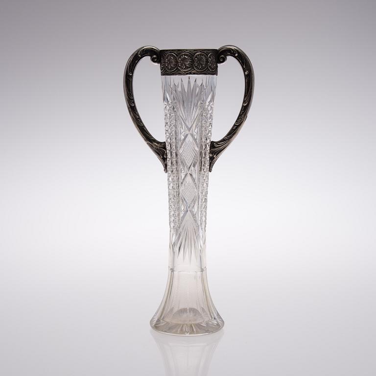 VAS, slipat glas och silver, 15 Artellen Moskva 1915-17,