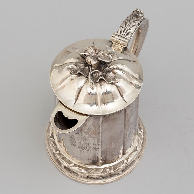 KANNA med lock, silver, Indien 1900-tal. Louis XVI-stil.