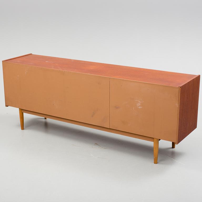 SIDEBOARD, "Trio", Nils Jonsson, Troeds, 1900-talets andra hälft.