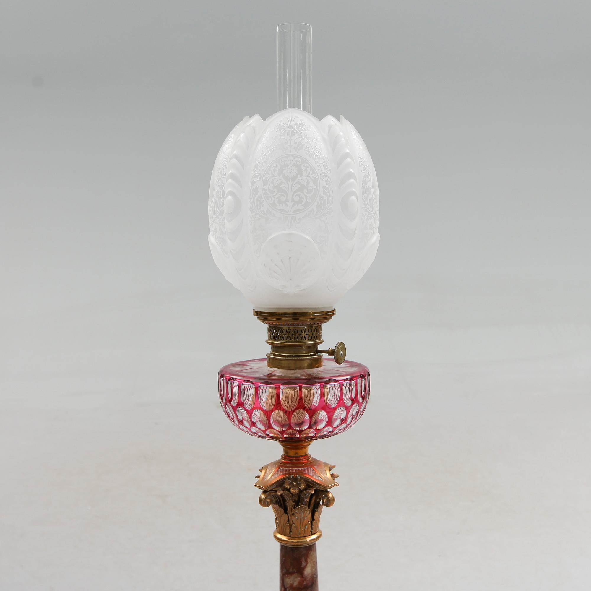 BORDSFOTOGENLAMPA, marmor och mässing, 1800-/1900-tal.