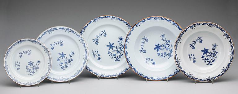 MATSERVIS, 76 delar, porslin, "Ostindia", Rörstrand, formgiven 1932.