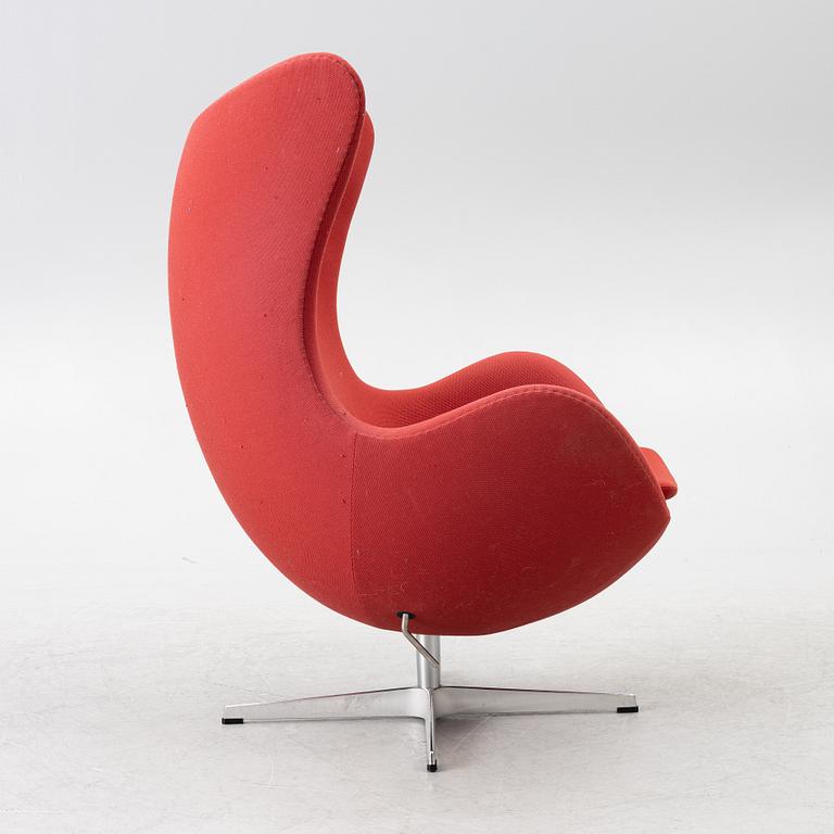 Arne Jacobsen, fåtölj "Ägget", Fritz Hansen, 2014.