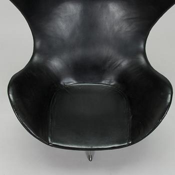Arne Jacobsen, a black leather "Egg" armchair, Fritz Hansen, Denmark 1960/70s.