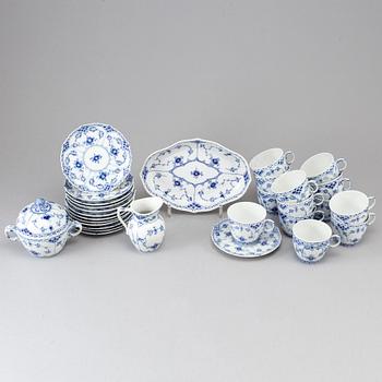 ROYAL COPENHAGEN, a part "Musselmalet" Halvblonde coffee service, Denmark (16 pieces).