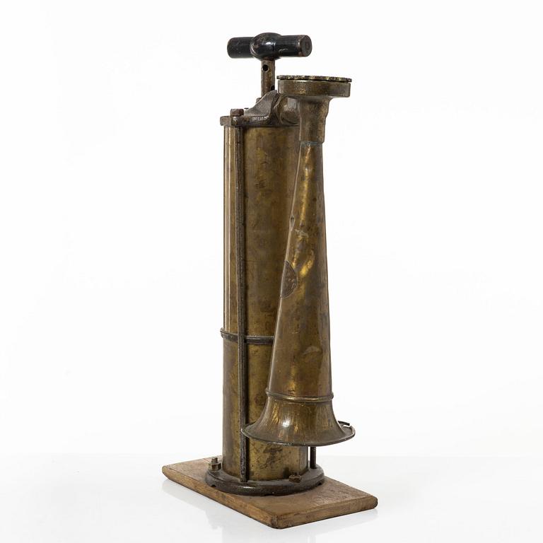 Fog horn, "Typhon", Kockums Mechanical Workshop, circa 1900.