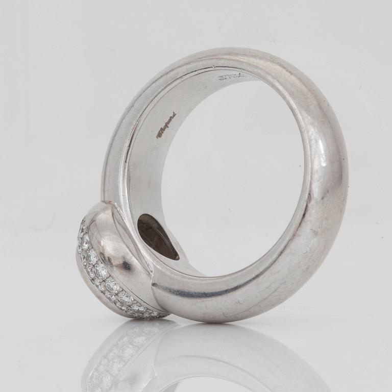 RING, Chopard "Happy Diamonds" med briljantslipade diamanter.