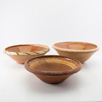 Bowls 3 pcs Skåne 20th century glazed earthenware.