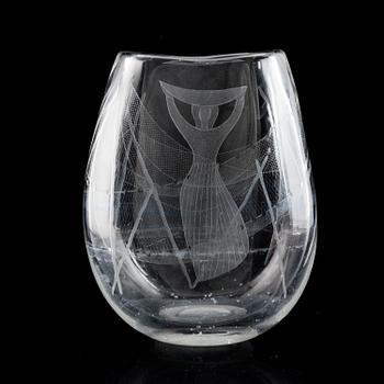 VICKE LINDSTRAND, a glass 'Fisknäten' vase, Kosta, signed.