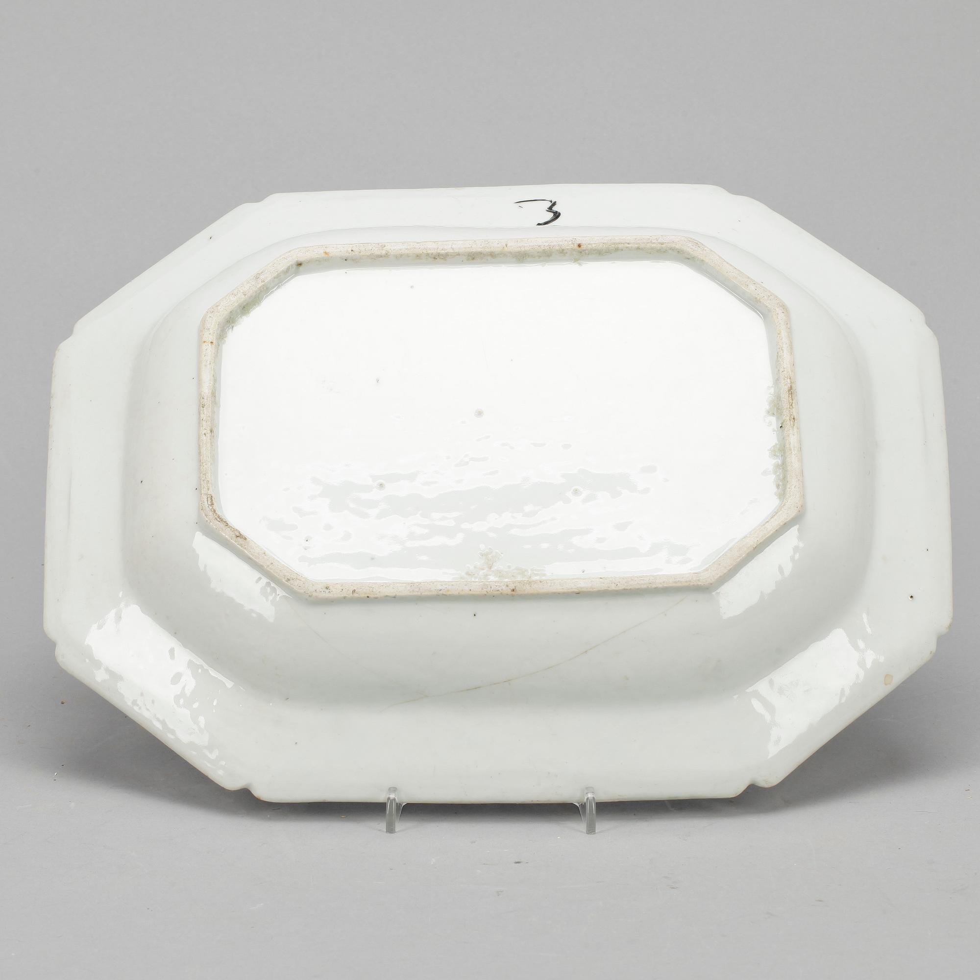 SKÅLFAT, porslin, Kina, Qianlong 1736-1795.