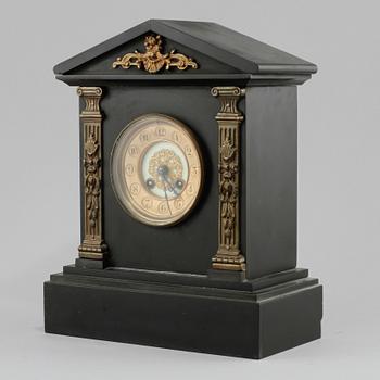 BORDSPENDYL, 1800-talets slut.