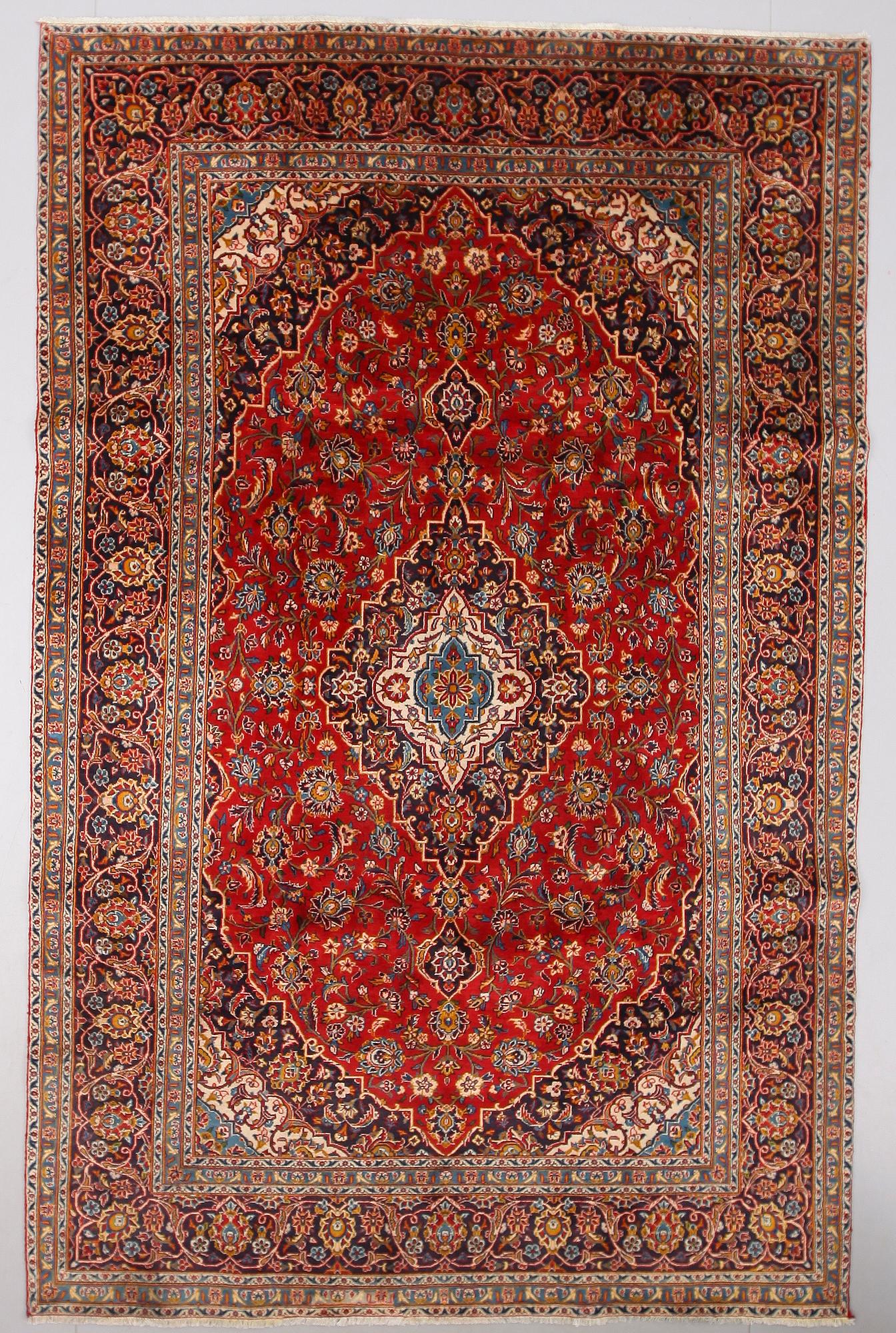 MATTA, old Keshan, ca 302 x 192 cm.