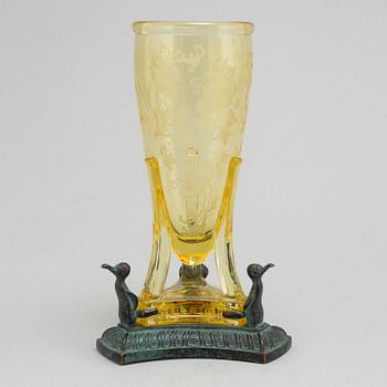 VAS, glas och brons, 1900-talets första hälft.
