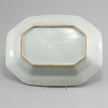 TERRINFAT, porslin, Kina, 1700-tal.