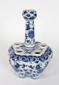 TULPANVAS, porslin, Kina, 1800-tal.