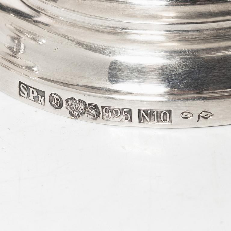 A pair of Swedish sterling silver bowls, mark of Guldsmed S Petersson i Söderhamn Ab, Bollnäs 1987.