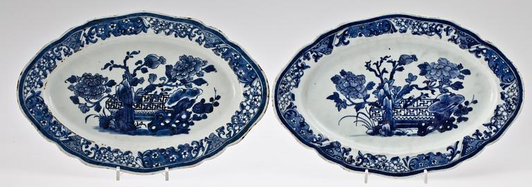 FAT, ett par, porslin, Qianlong, Kina 1700-tal.