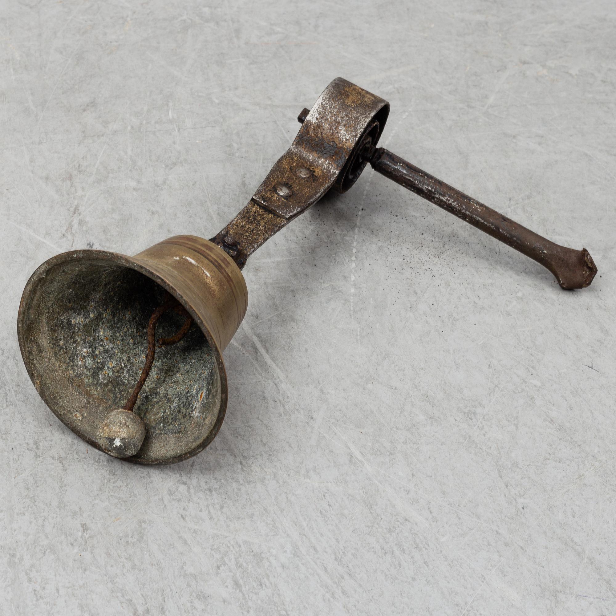 A large 19th century brass door bell. - Bukowskis